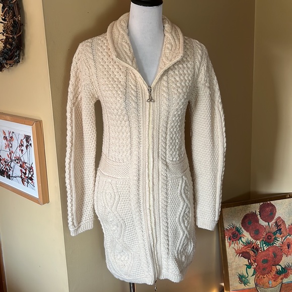 ARAN MOR IRELAND Size Small Long Fisherman Sweater Ecru Cableknit Zip Front - Picture 2 of 16